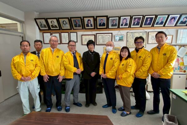 埼玉県立越谷西特別支援学校　クリスマス訪問